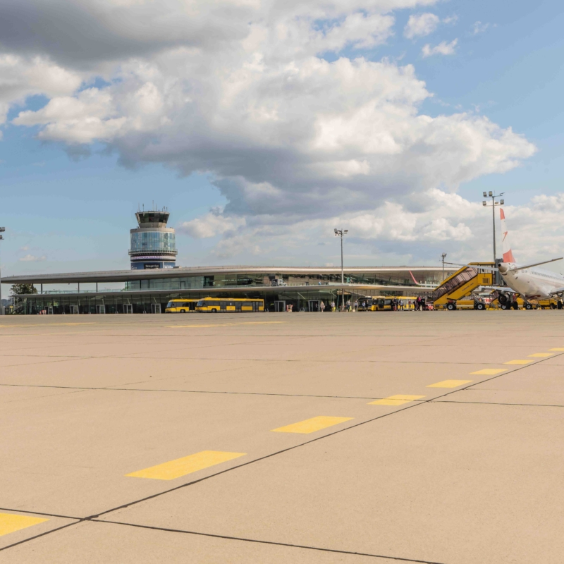 Flughafen Graz aus Sicht des Vorfeldes